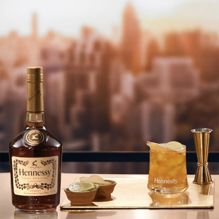 Buy Hennessy Hennessy VS Cognac (700mL) at Secret Bottle